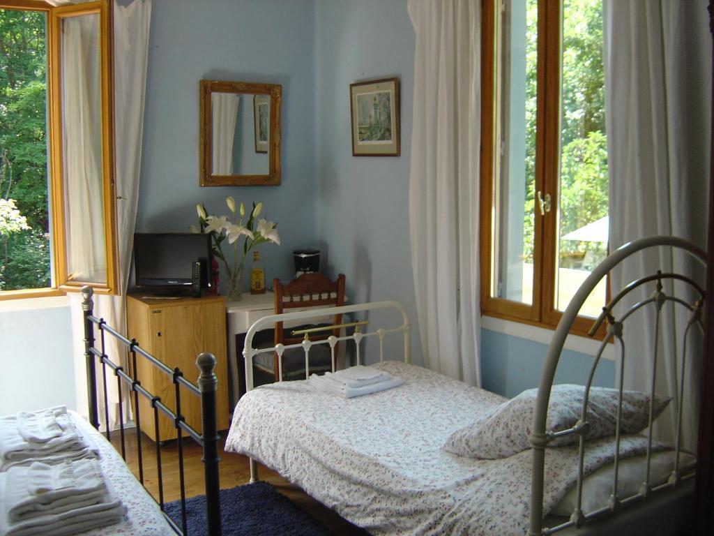 Aux Quatre Saisons Axat Bed and Breakfast Rum bild
