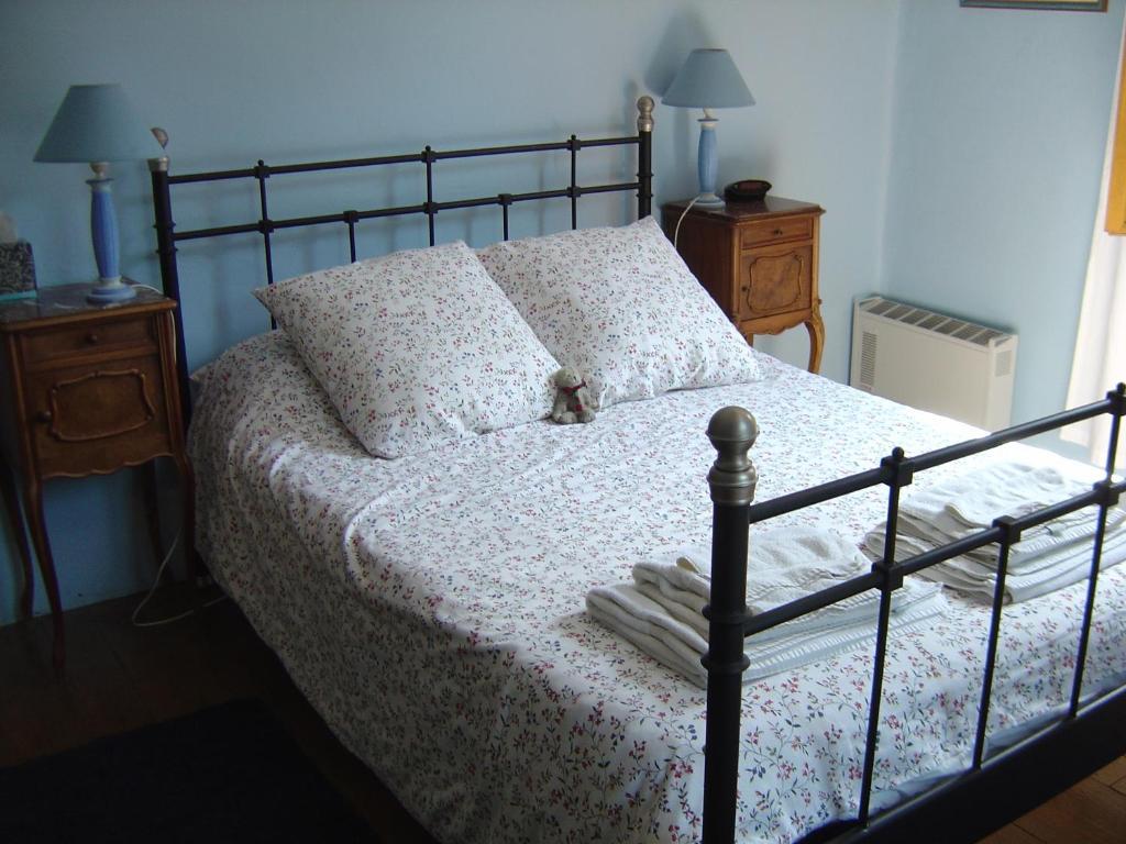 Aux Quatre Saisons Axat Bed and Breakfast Exteriör bild