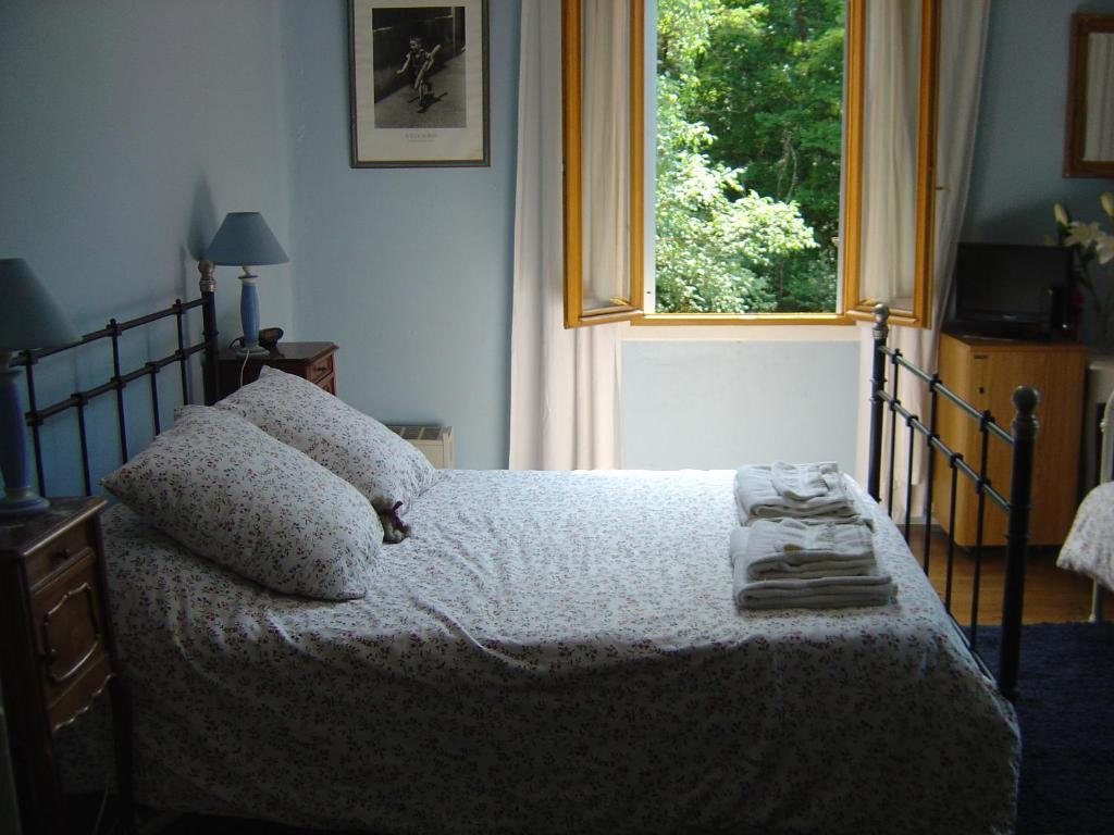 Aux Quatre Saisons Axat Bed and Breakfast Rum bild