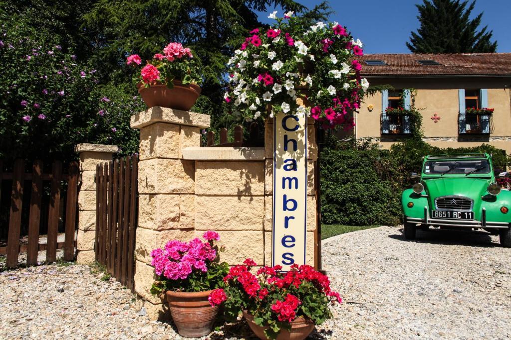 Aux Quatre Saisons Axat Bed and Breakfast Exteriör bild